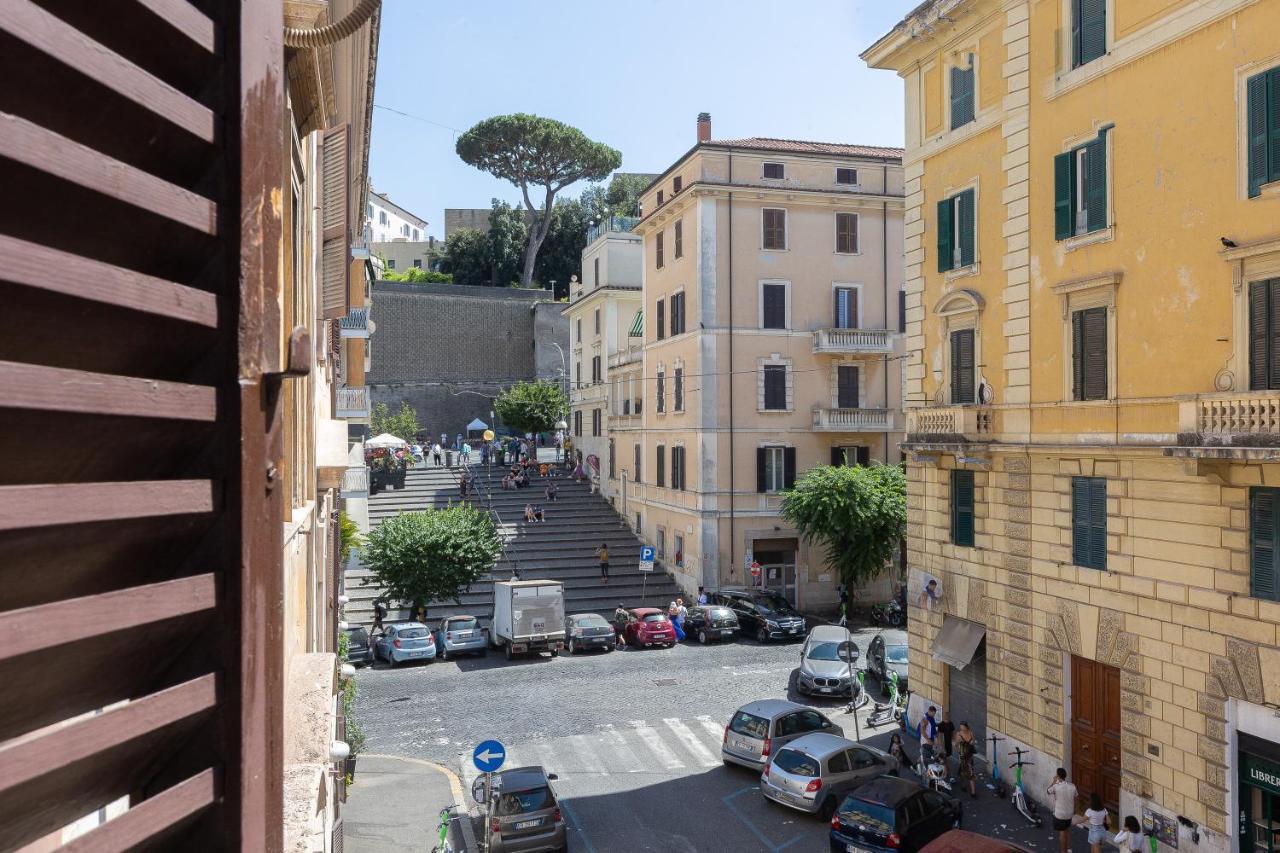 Vatican Museum By Rental In Roma Esterno foto