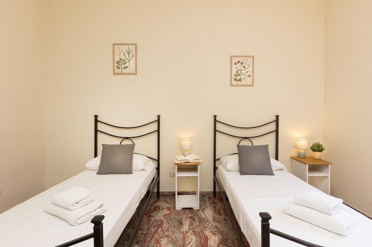 Vatican Museum By Rental In Roma Esterno foto