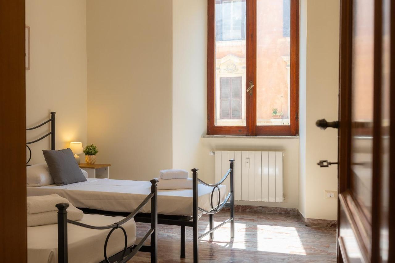Vatican Museum By Rental In Roma Esterno foto