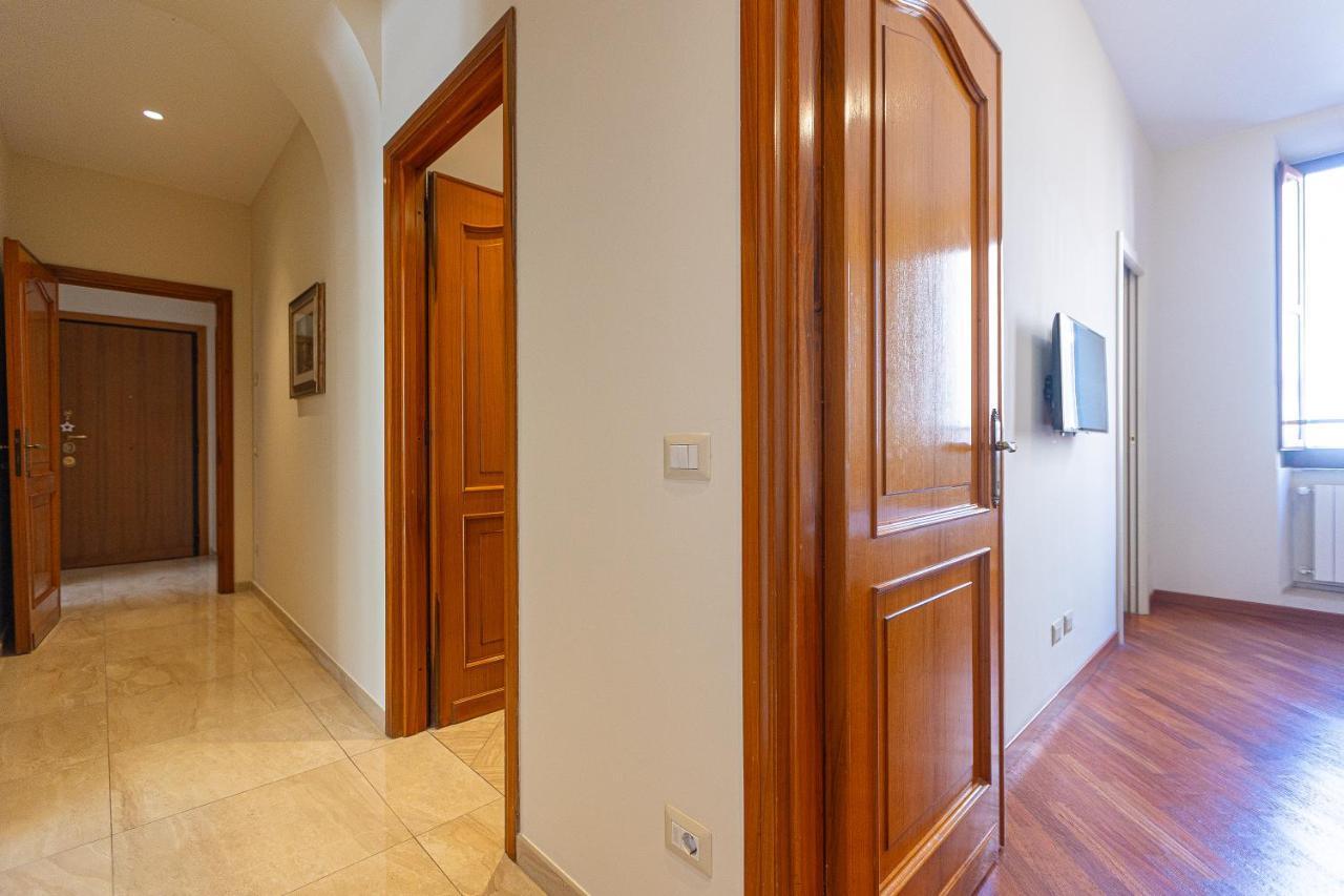 Vatican Museum By Rental In Roma Esterno foto