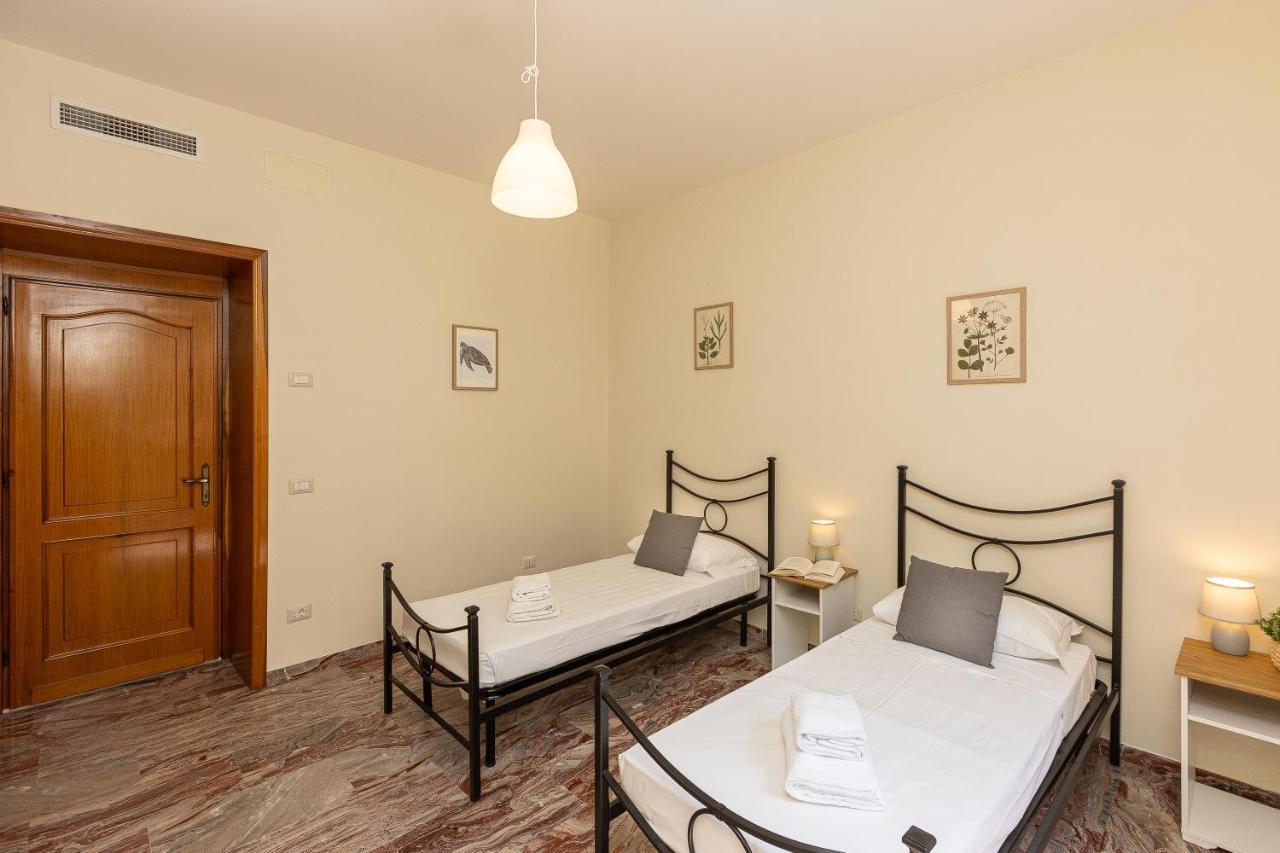 Vatican Museum By Rental In Roma Esterno foto